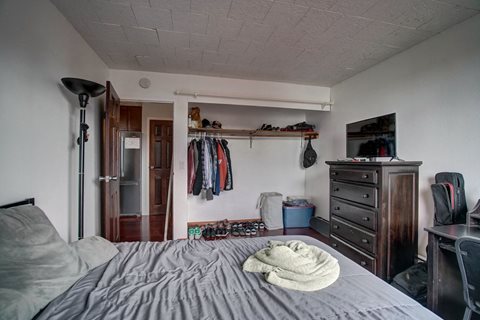 Surf and Surfside apartments and townhomes in Downtown Madison, WI. Fully Furnished, studio, one bedroom, 2 bedroom. Lake views. Managed by Wisconsin Management Company